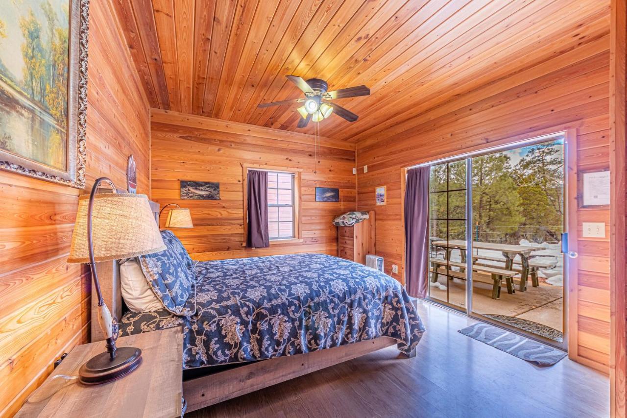 Cabin #4 The Wolves Den - Pet Friendly- Sleeps 6 - Playground & Game Room Пейсон Екстер'єр фото